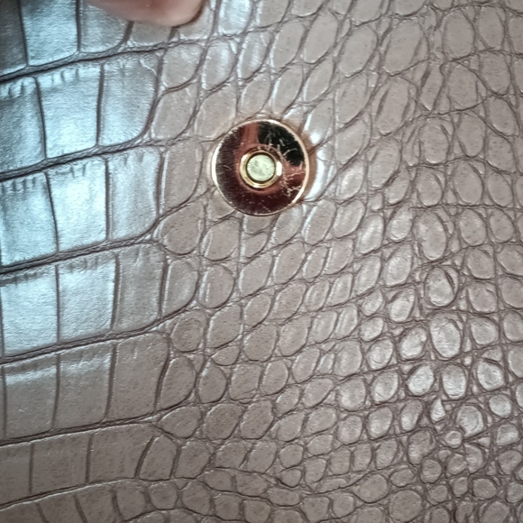 Adrienne Vittadini Handbag - Picture 8 of 12